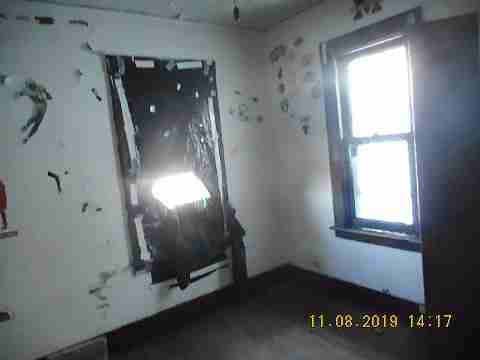 2251 Highland (43)_m.jpg